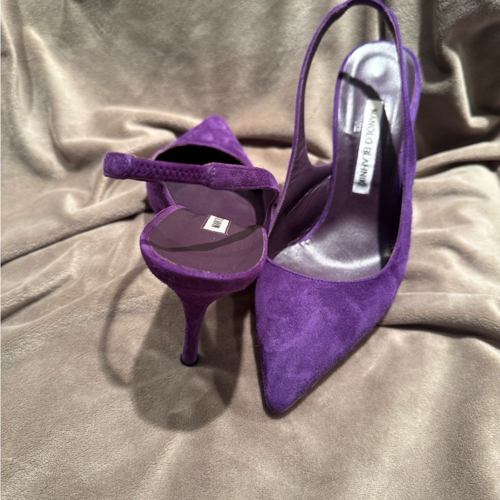Manolo Blahnik Purple Slingback Heels - Picture 5 of 7